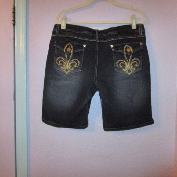 Y2K Dereon BEYONCE Jean Size 14 SHORTS Bermuda FLAP POCKETS Fleur di Lis DENIM - Picture 1 of 12
